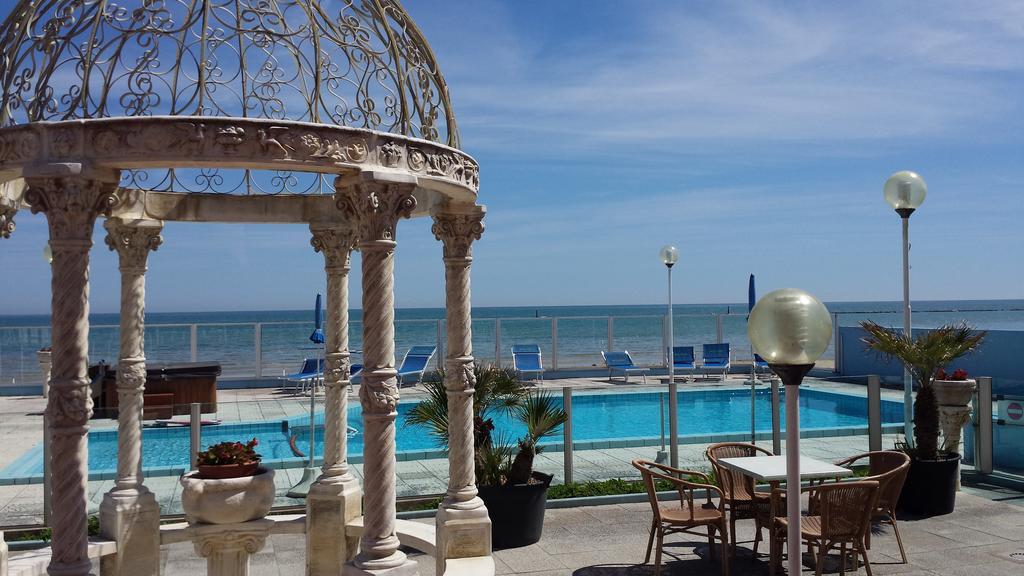 Hotel Casadei Fano Kültér fotó