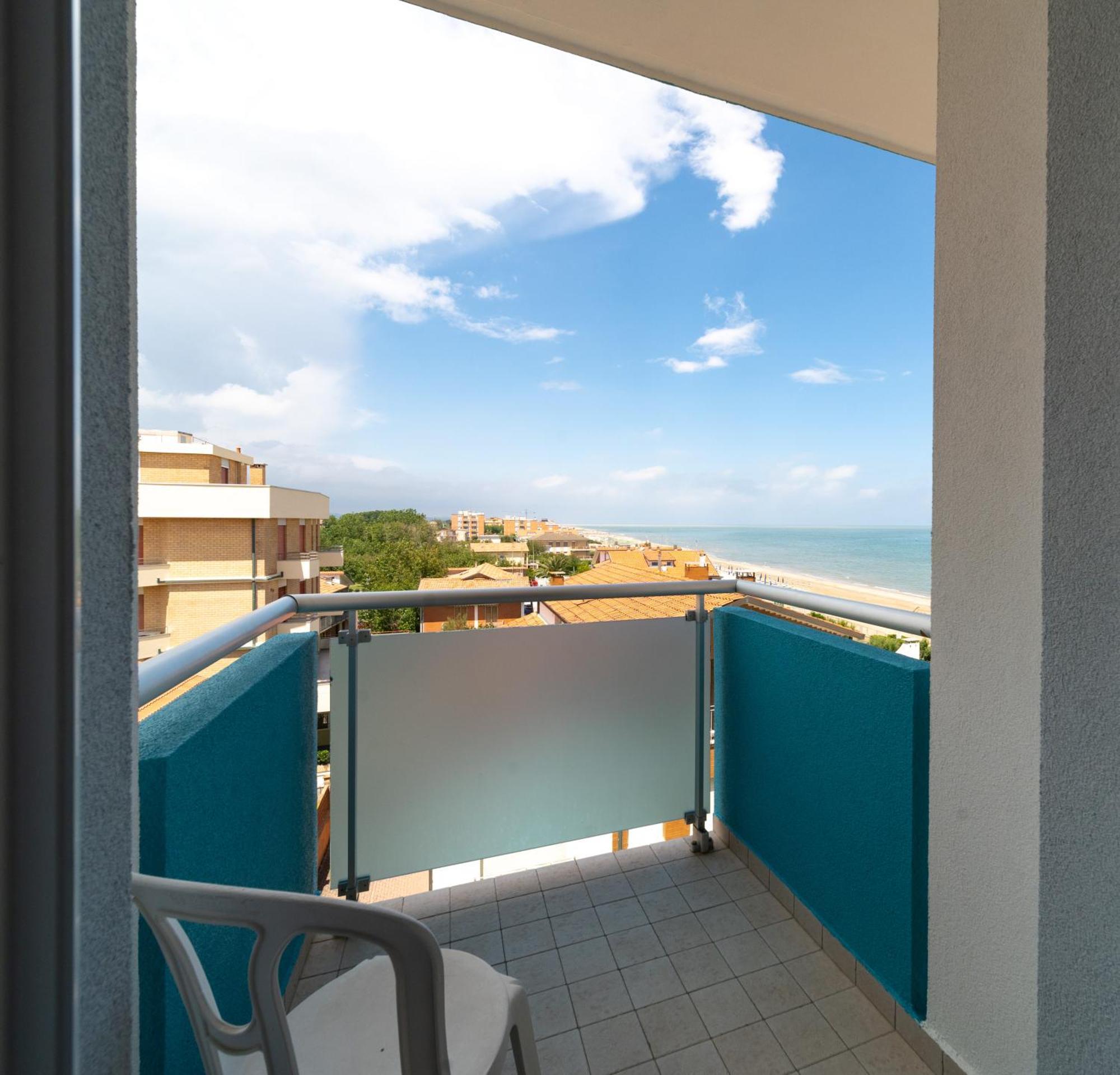 Hotel Casadei Fano Kültér fotó