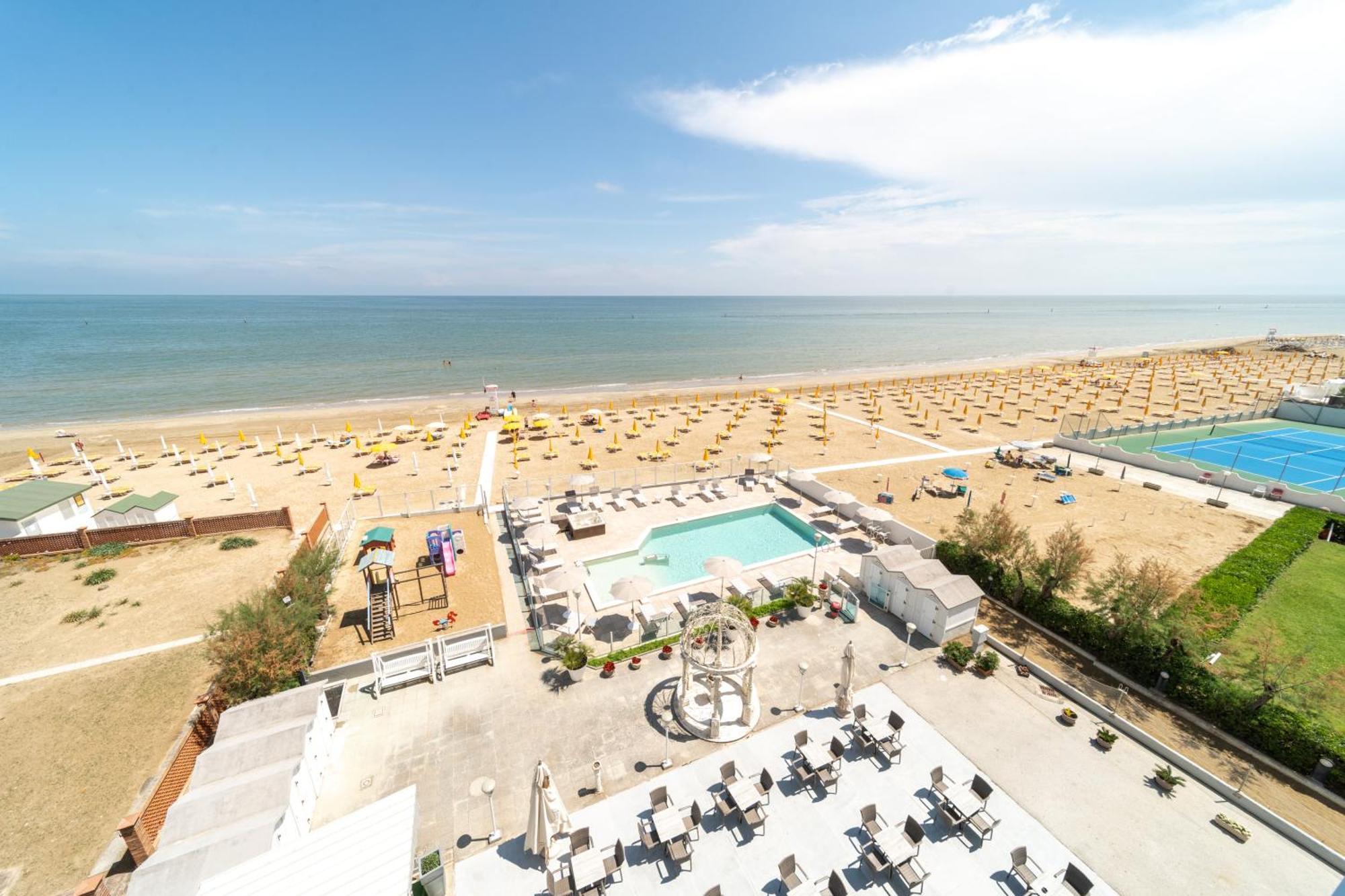Hotel Casadei Fano Kültér fotó