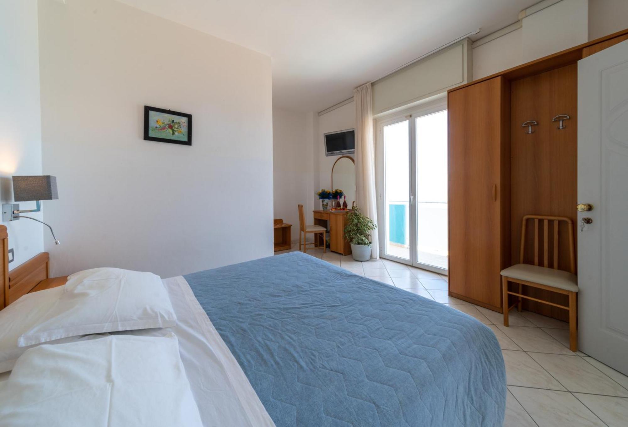 Hotel Casadei Fano Kültér fotó
