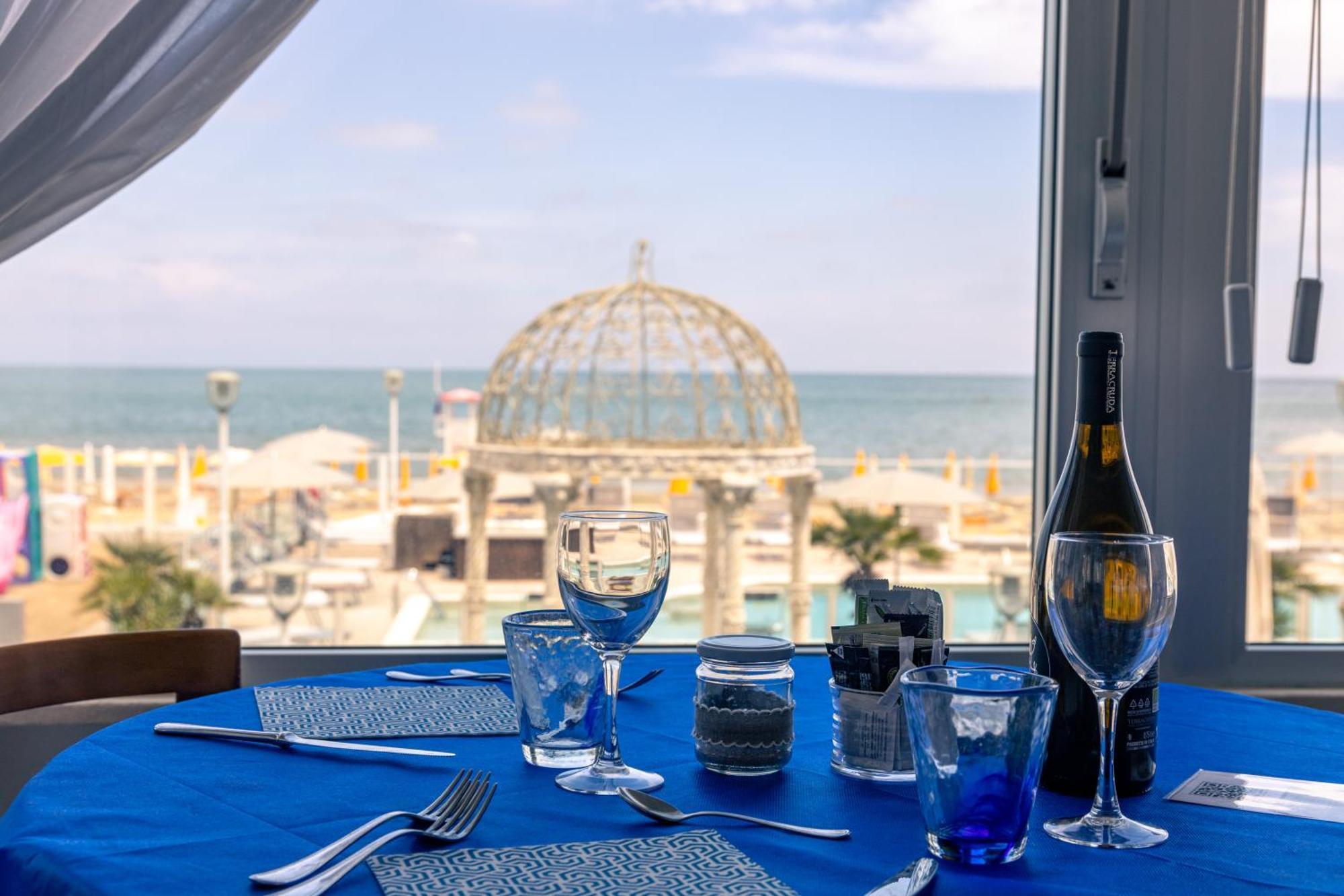 Hotel Casadei Fano Kültér fotó