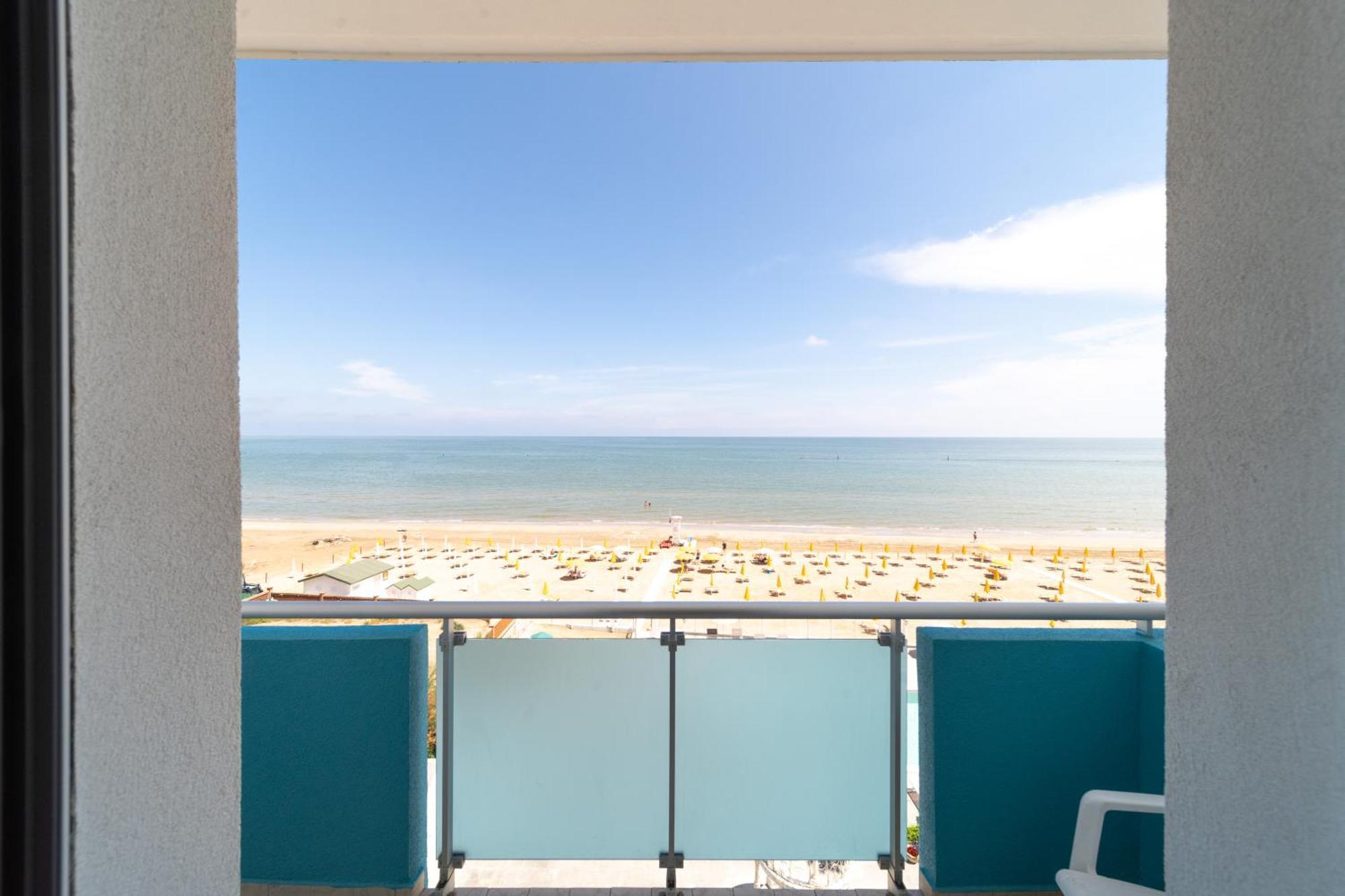 Hotel Casadei Fano Kültér fotó